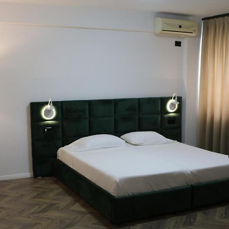 Hotel Lido Дуррес Экстерьер фото