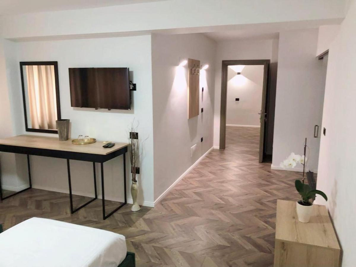 Hotel Lido Дуррес Экстерьер фото