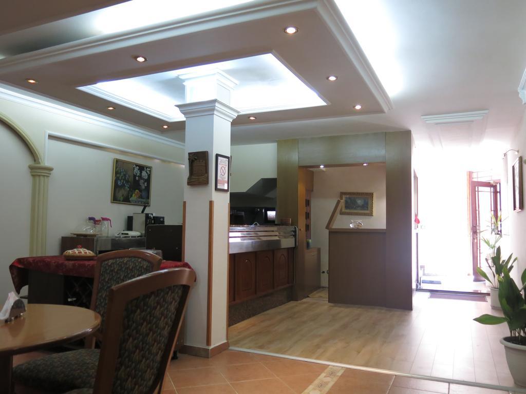 Hotel Lido Дуррес Экстерьер фото