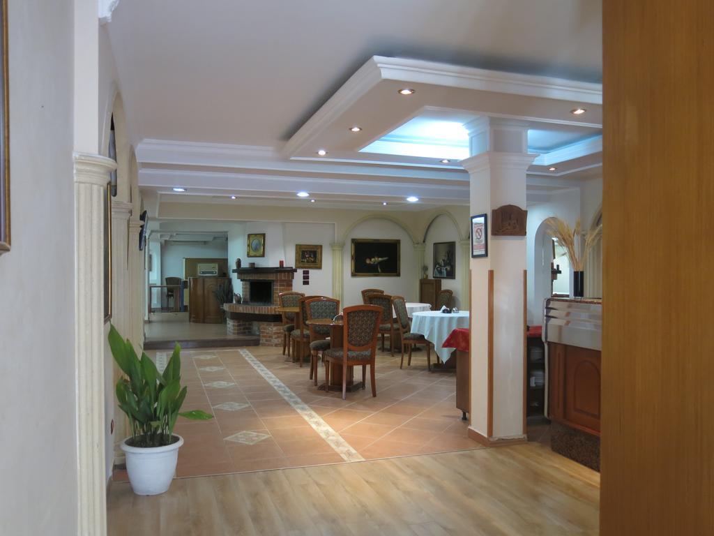 Hotel Lido Дуррес Экстерьер фото
