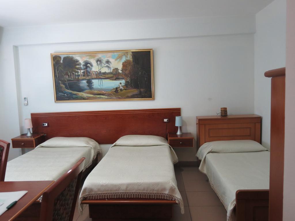 Hotel Lido Дуррес Экстерьер фото