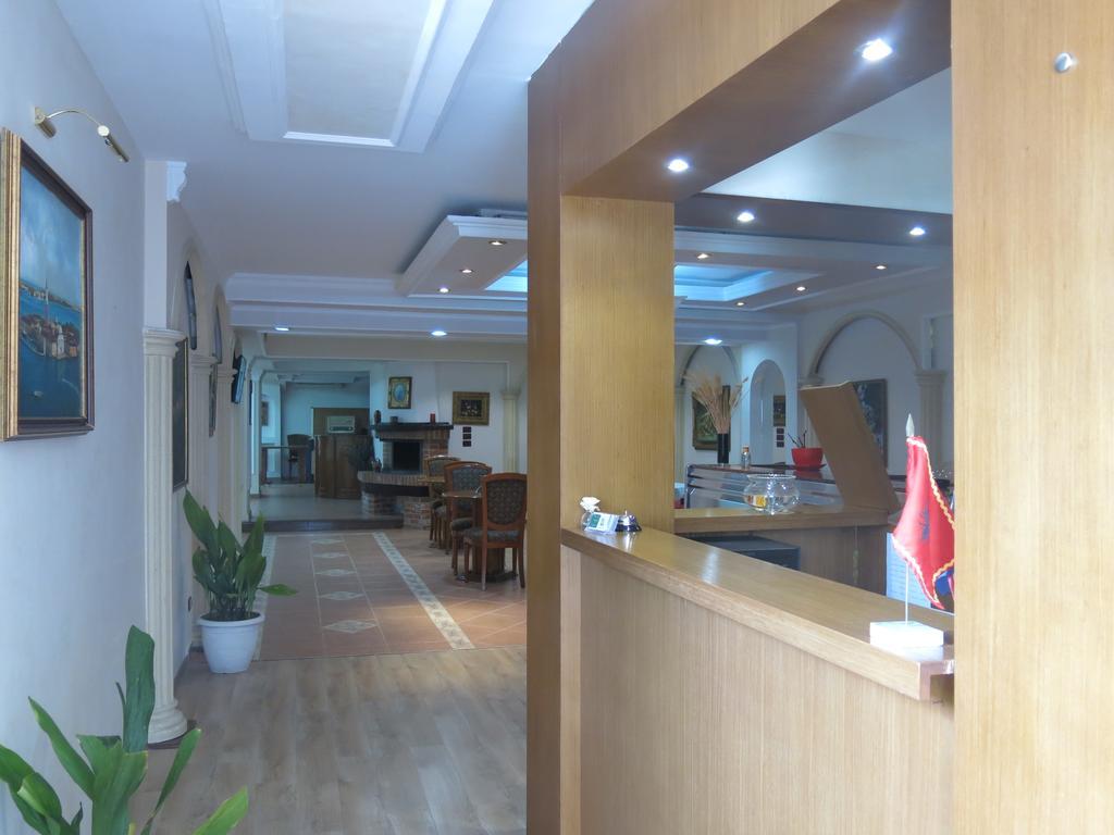 Hotel Lido Дуррес Экстерьер фото